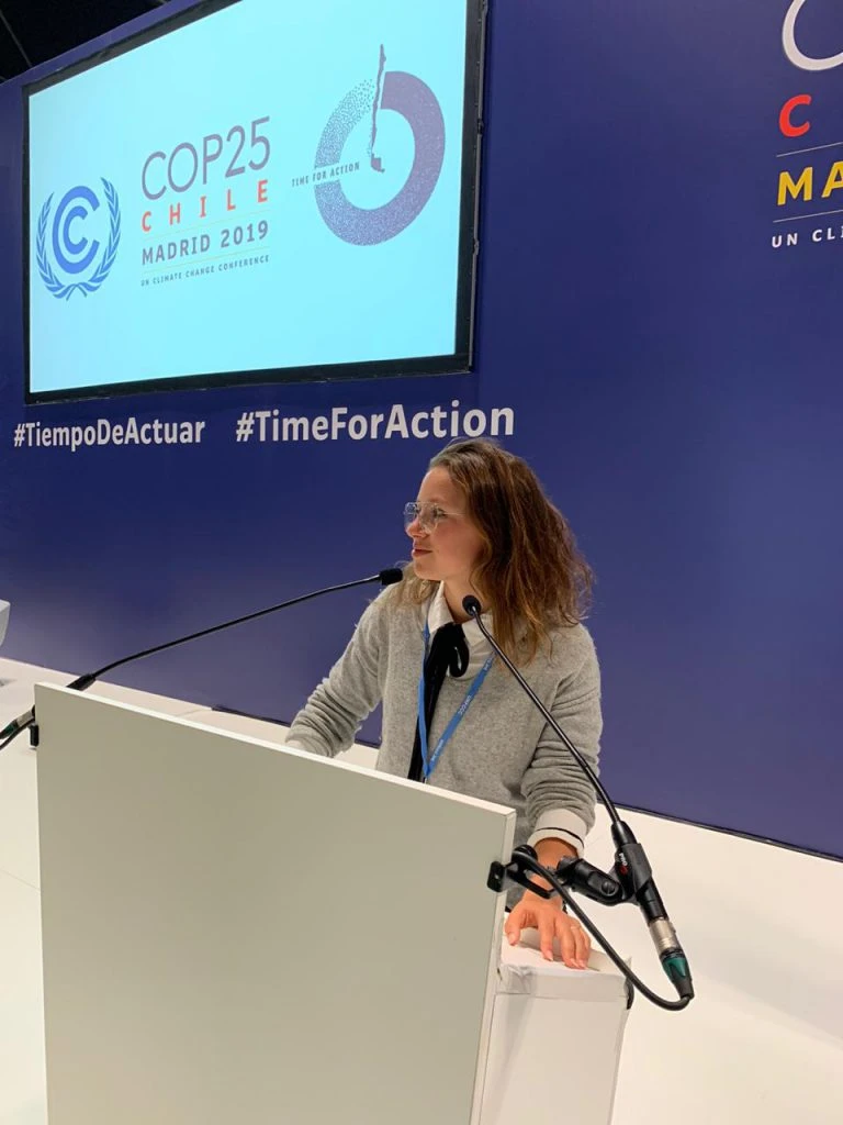 Nicole Becker, de Jóvenes por el Clima, en la COP25, en Madrid. Feliz de poder debatir cuestiones de cambio climático. 