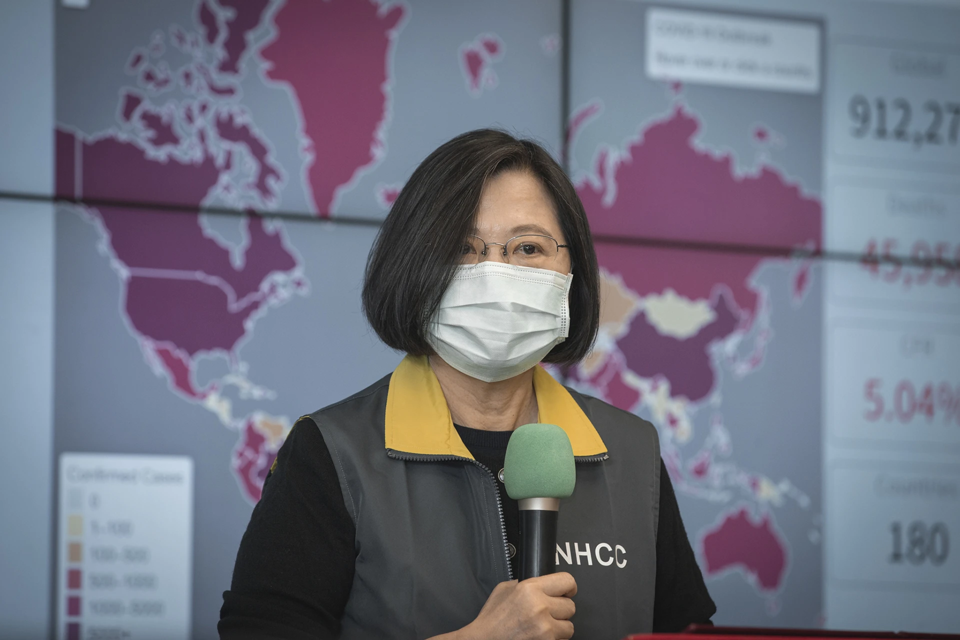 La presidenta de Taiwán, Tsai Ing-wen tomó medidas estrictas que permitieron a Taiwán atravesar el brote de coronavirus de forma destacada. 