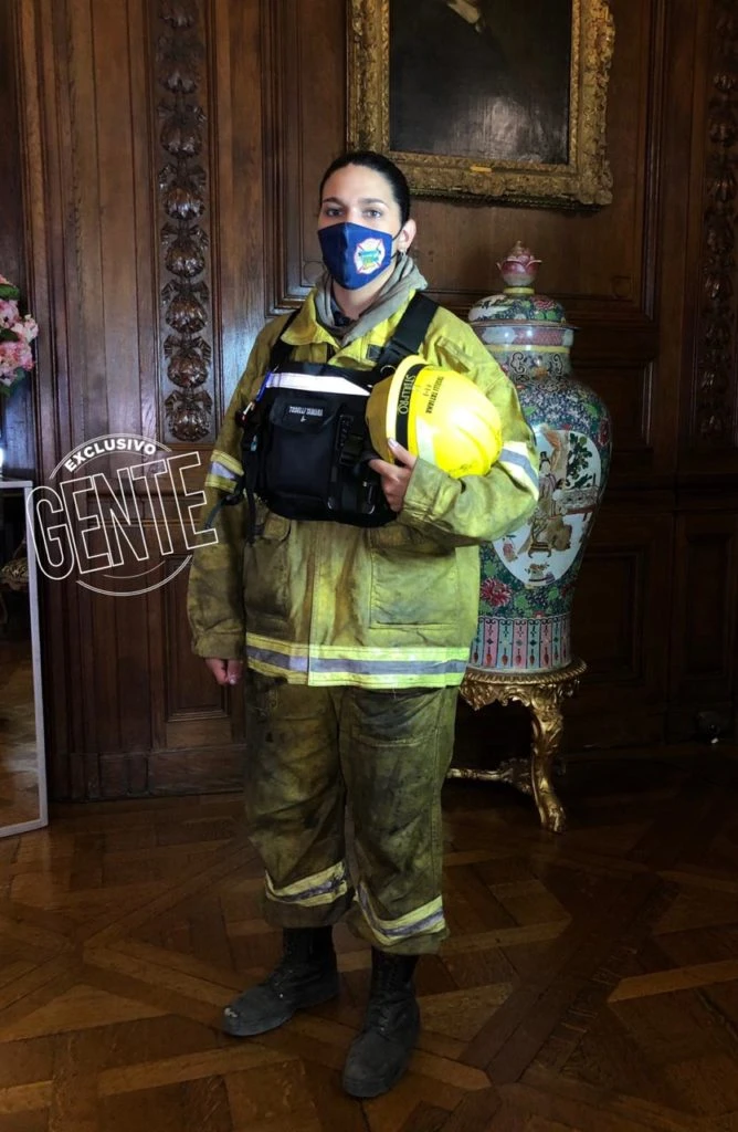 Tamara Tosselli bombero. Vive en Córdoba e hizo jornadas de hasta cuatro días en las sierras para controlar el fuego. 