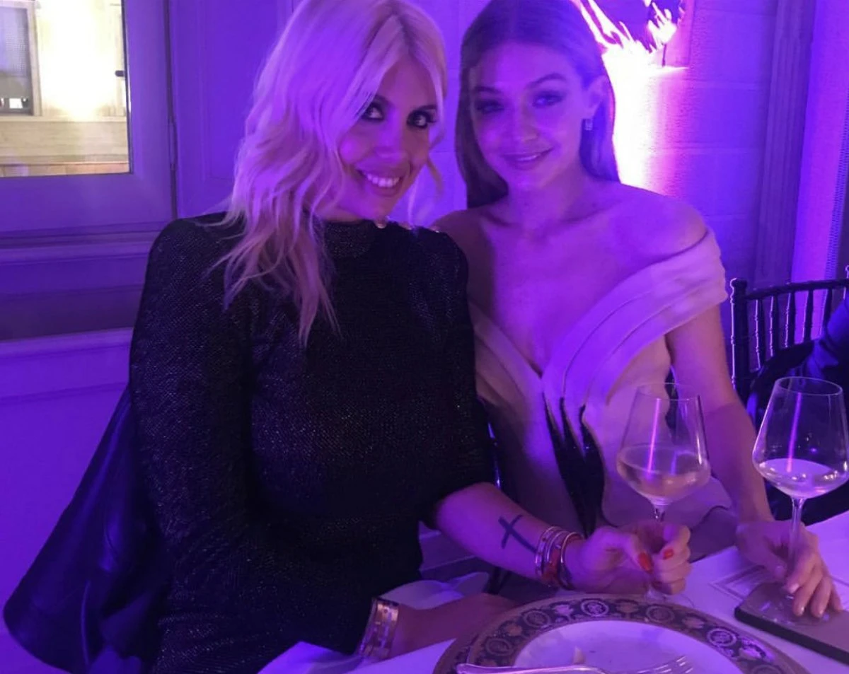 Wanda y Gigi en la casa de Donatella Versace en Milán