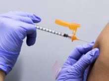 Estados Unidos comprobó que la efectividad de las vacuans contra el coronavirus disminuyen con el tiempo