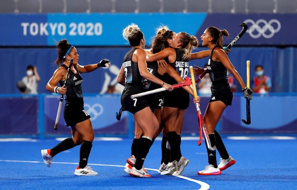 Las Leonas festejan un gol en la semifinal contra India en los Juegos Olímpicos