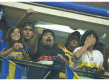 Diego y Dalma Maradona en el Palco de La Bombonera celebrando