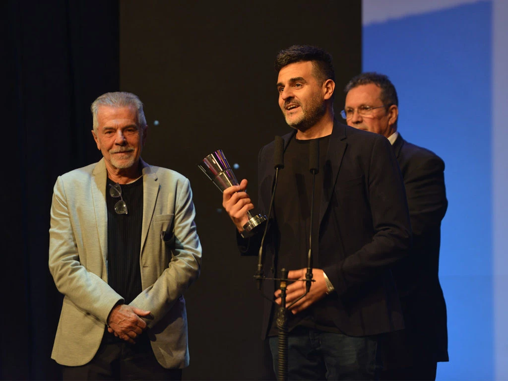 Juan Pablo Félix, director de Karnawal, en los Premios Sur 2022