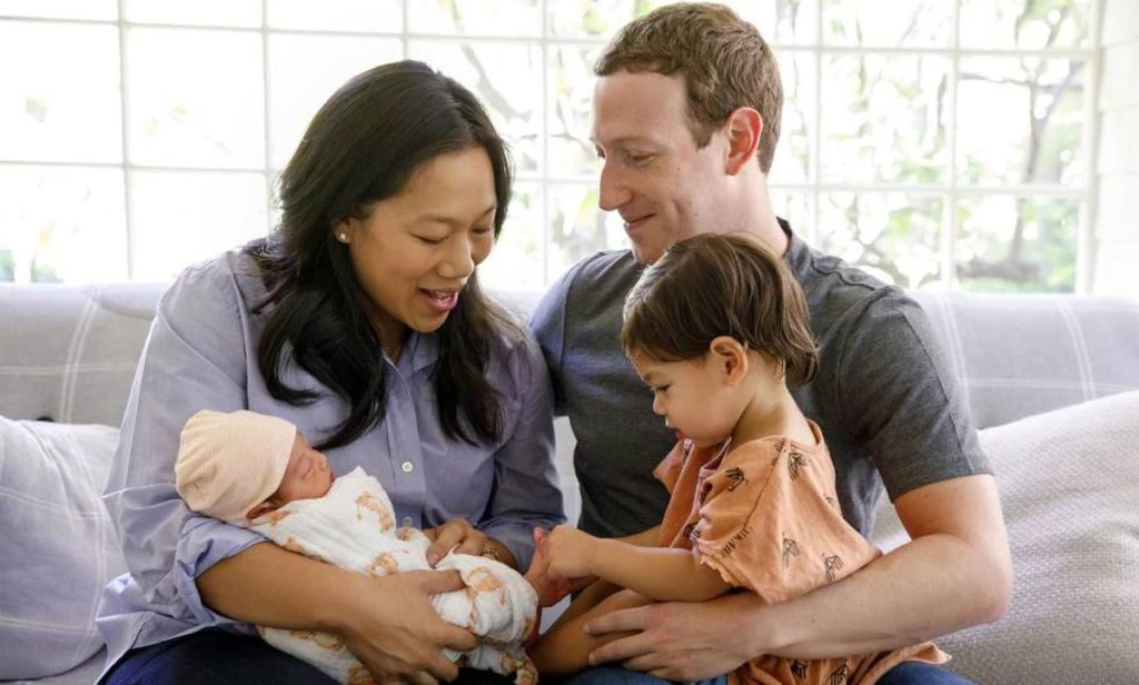 Mark Zuckerberg y Priscilla Chan junto a sus hijos. Foto archivo. 
