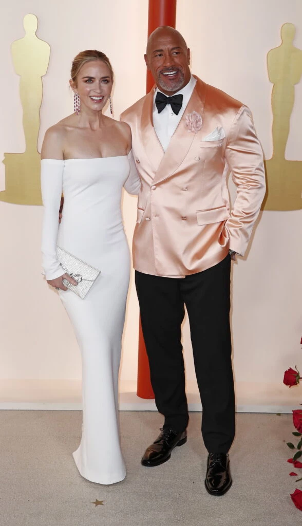 Emily Blunt y Dwayne Johnson en los Premios Oscar. Foto: EFE/EPA/CAROLINE BREHMAN
