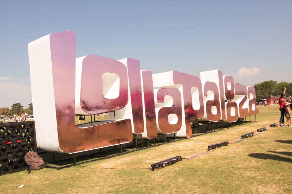 El Lollapalooza volvió a Argentina y miles de personas dijeron presente en su primer día. Foto: Martina Cretella.