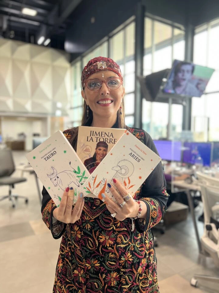 Jimena La Torre with her new books specially dedicated to Aries and Taurus from Editorial Grijalbo.