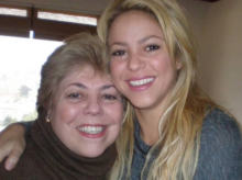Shakira junto a su madre
