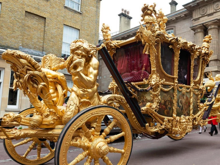 England's iconic carriage: Gold State Coach