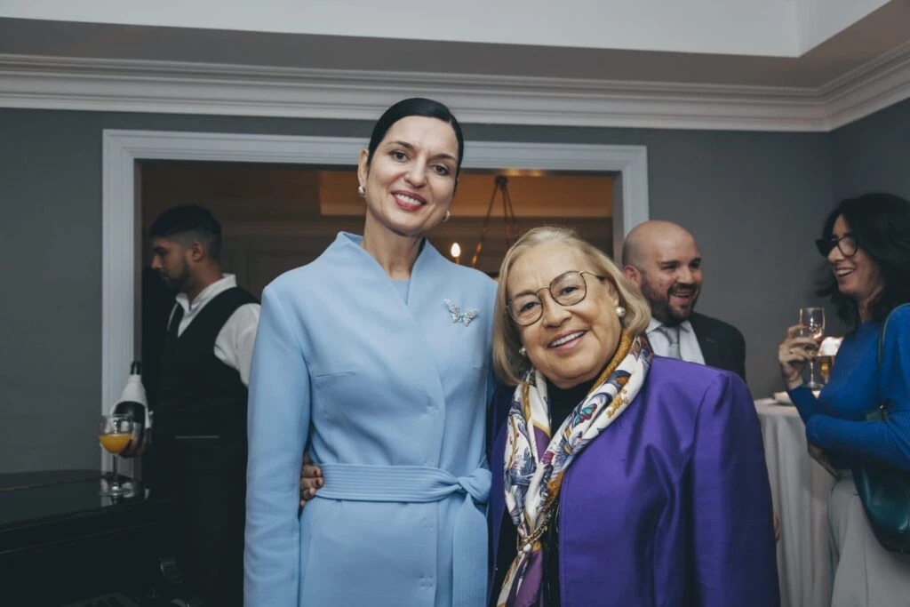 Signe Zeikate, Primera Dama de Costa Rica y Lilia Rossbach, embajadora de México