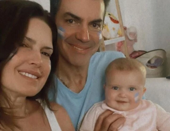 Isabel Macedo and Juan Manuel Urtubey with their daughter.  Photo social networks.