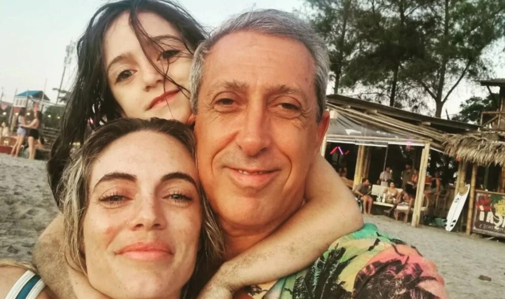 El Turco Naím, con su esposa Emilia Attias y su hija Gina. Foto redes sociales. 