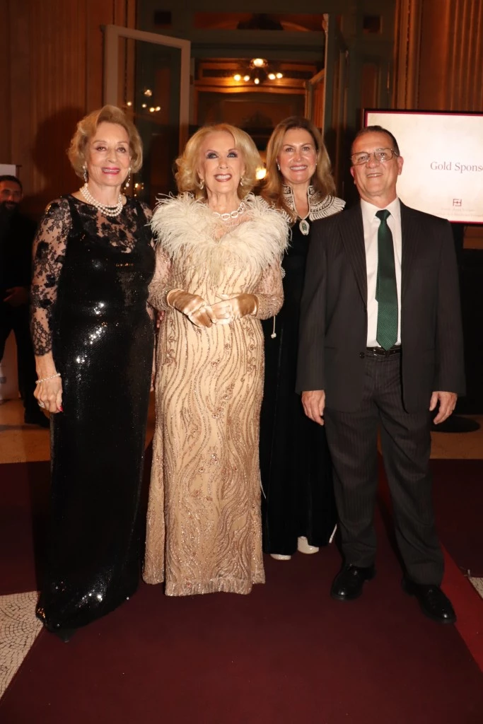 Miriam Bagó, Mirtha Legrand, Lili Monsegou y Ignacio José Previgliano