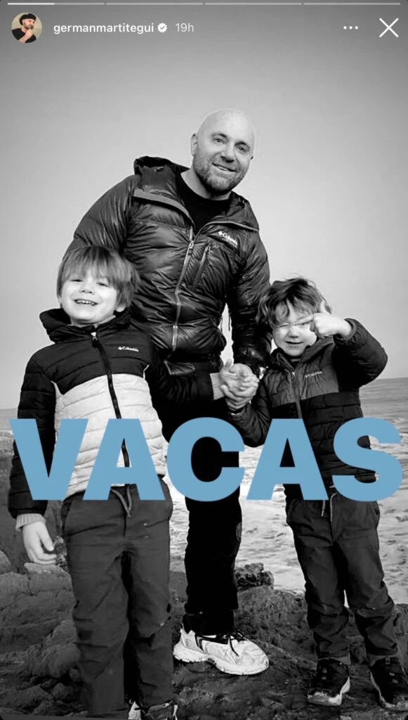 Las vacaciones en el mar de Germán Martitegui con sus hijos.
