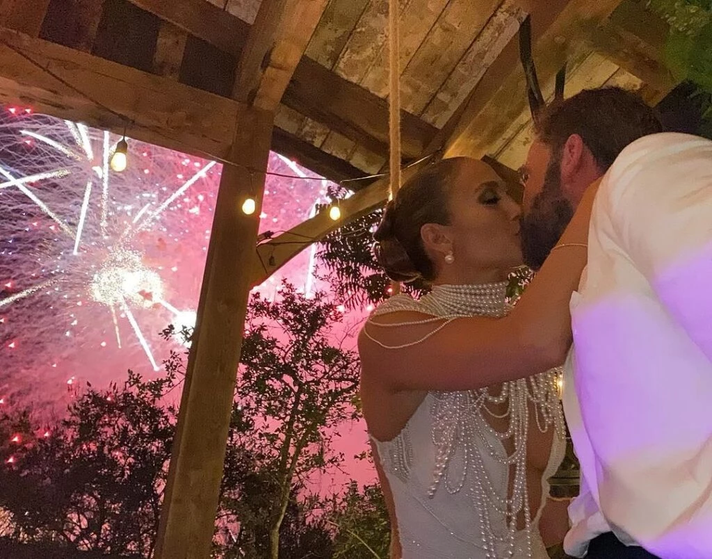 Affleck y Lopez se casaron por primera vez en una pequeña ceremonia en Las Vegas en julio de 2022. Foto redes sociales. 