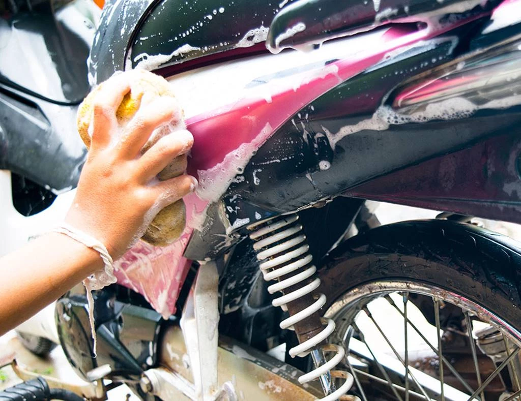 Consejos en el lavado y limpieza de tu moto